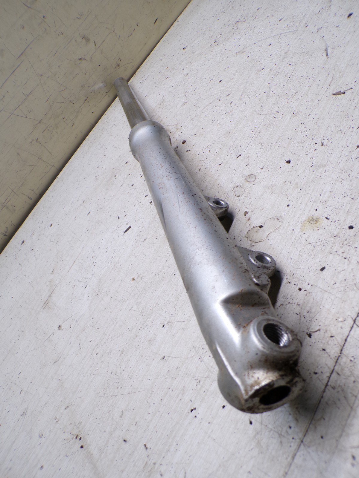 tube de fourche gauche tube defaut sur chrome Yamaha Virago 125 1997 - 2004