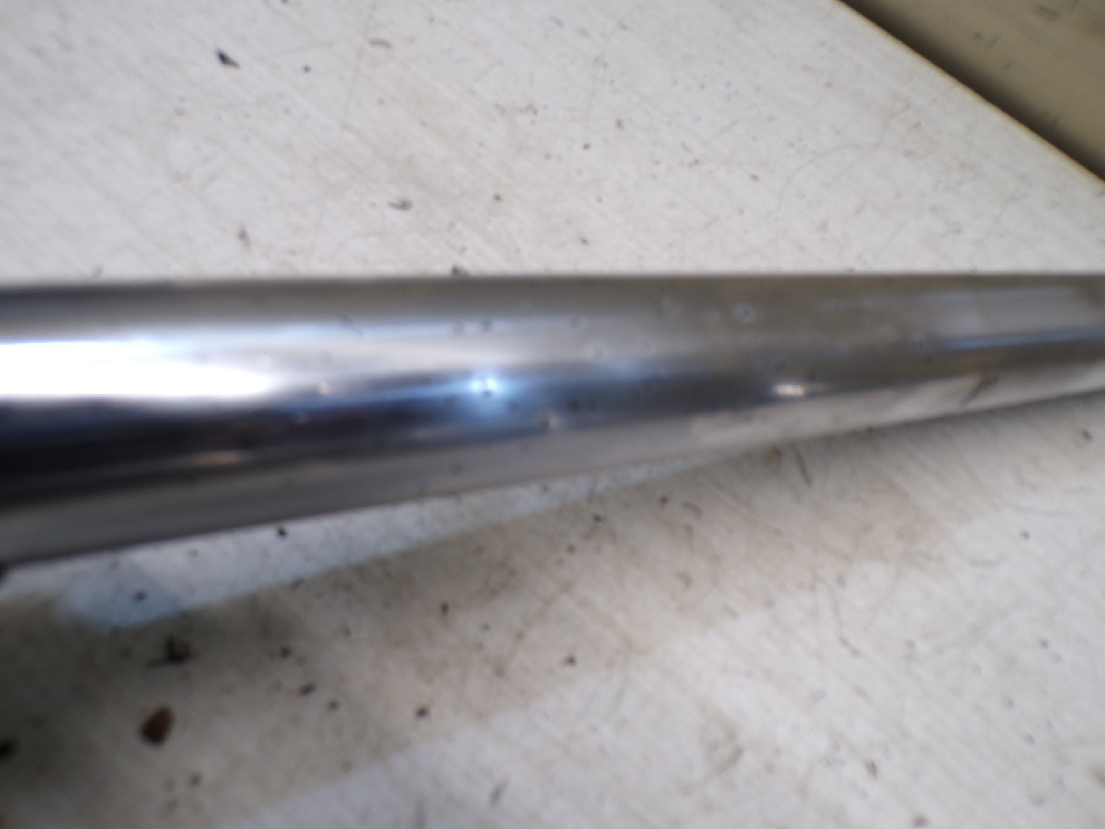 tube de fourche gauche tube defaut sur chrome Yamaha Virago 125 1997 - 2004 – Image 3