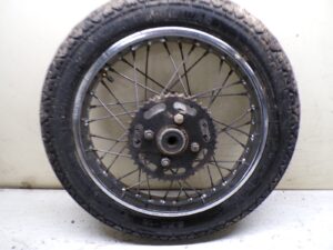 jante roue arriere avec pneu yamaha sr 125 1999 2002