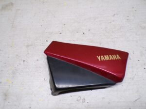 cache laterale gauche yamaha sr 125 1999 2002 |