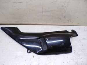 carenage arriere gauche HONDA DOMINATOR 650 1 pion hs 92 95 |