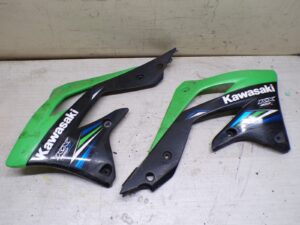 Écopes origine d et g Kawasaki 450 KX F 2012 à 2015 49089-0779 et 0780 |