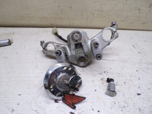 kit serrures neiman bouchon honda varadero 125 2001 2006 |