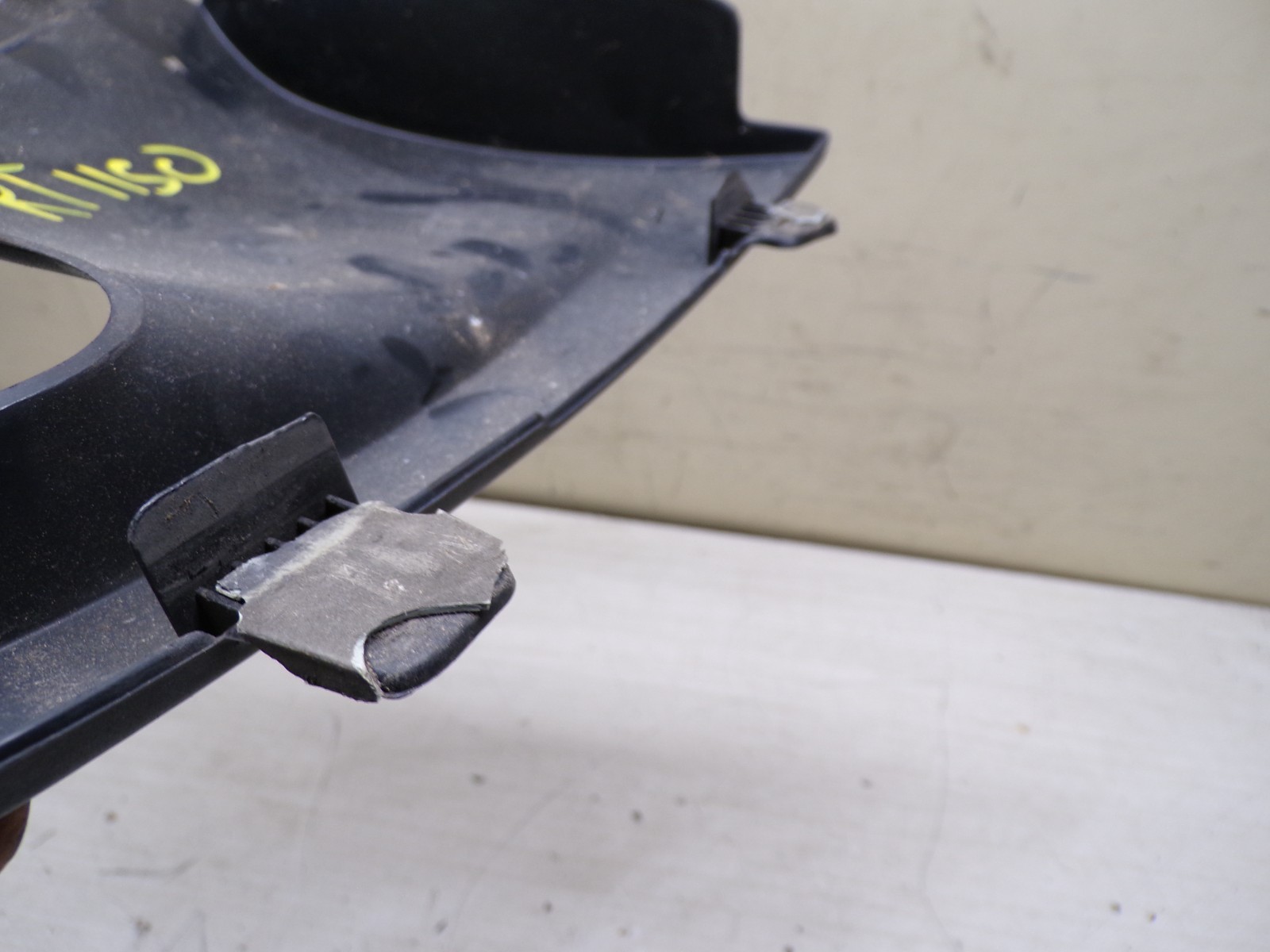 Cache latéral droit bmw R850, R1100, R1150 rt Référence 52532325470 | – Image 4