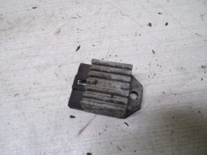 regulateur de tension rieju 50 smx mrx 2001 2005 |
