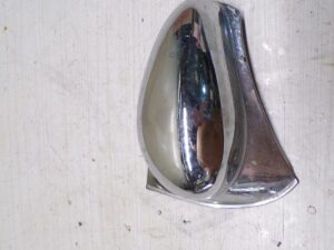 cache sous reservoir voir cote sur photos kymco meteorit cruiser 125 1999 2004 |