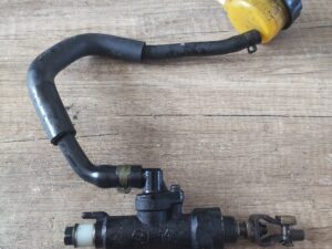maitre cylindre de frein arriere honda 600 hornet pc 34 1998 2002 noir |