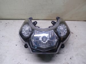 optique de phare avant DAELIM S3 Touring 125 (2010 à 2017) |