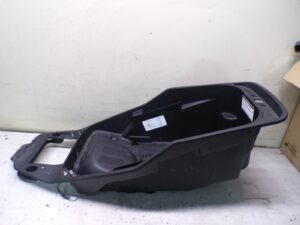 coffre a casque DAELIM S3 Touring 125 (2010 à 2017) |