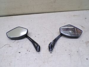 jeux de retroviseurs adaptable hyosung comet 125 2004 2008 |